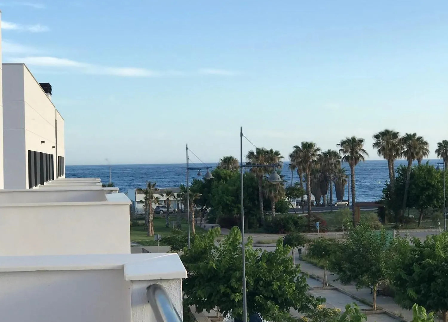 Valleniza Beach Loft Almayate Alto Apartment