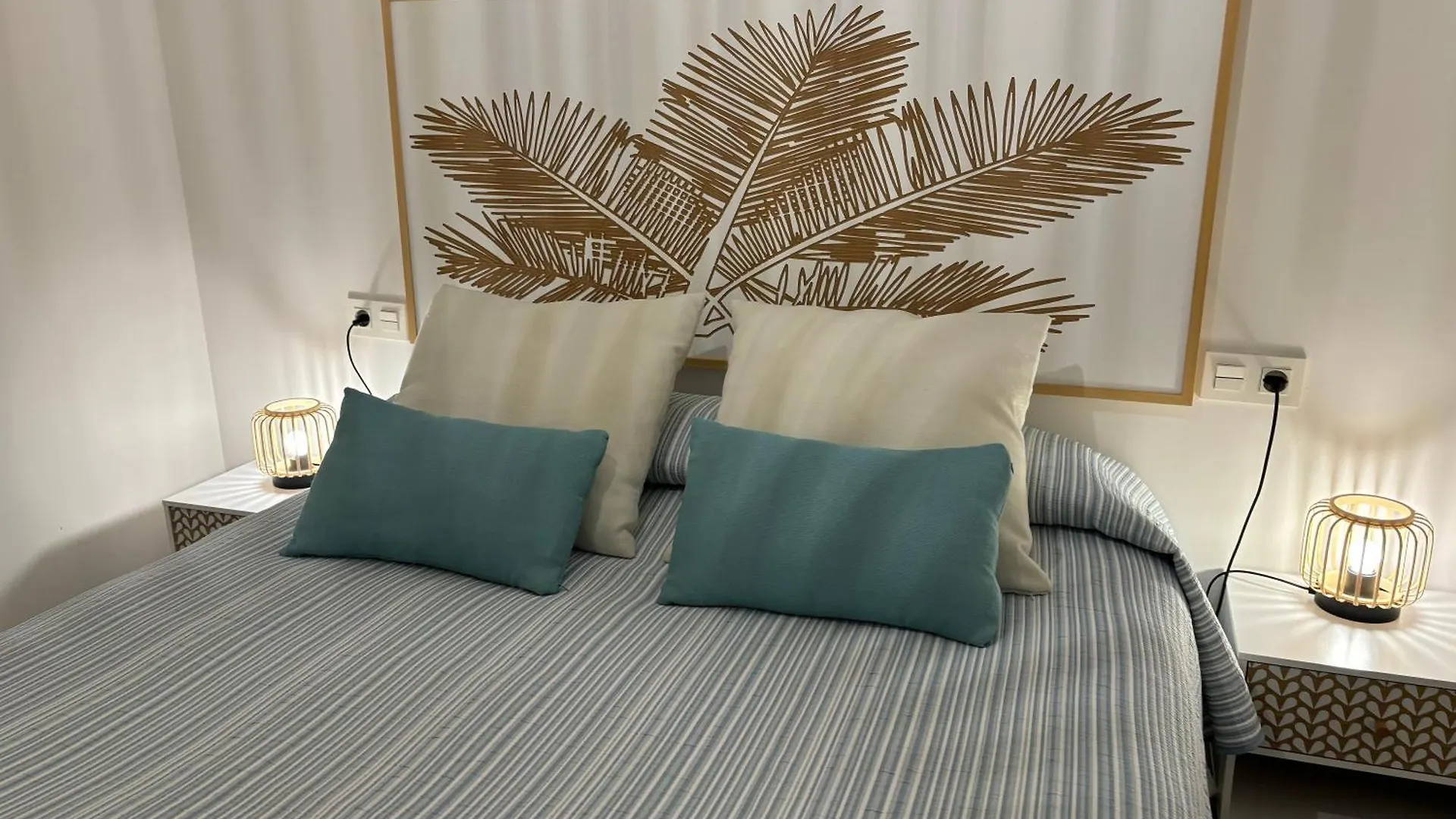 Valleniza Beach Loft Almayate Alto Apartment